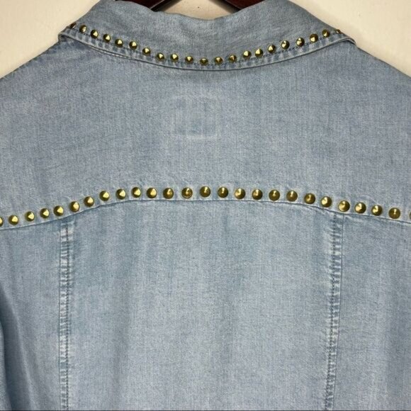 SIZE XS Guess Denim Button Down - Picture 6 of 9